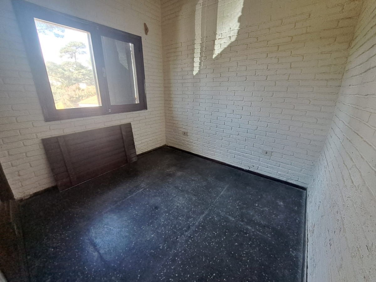 Casa ID.66373 - CASA CON PISCINA EN OPORTUNIDAD EN VENTA CANTEGRIL PUNTA DEL ESTE