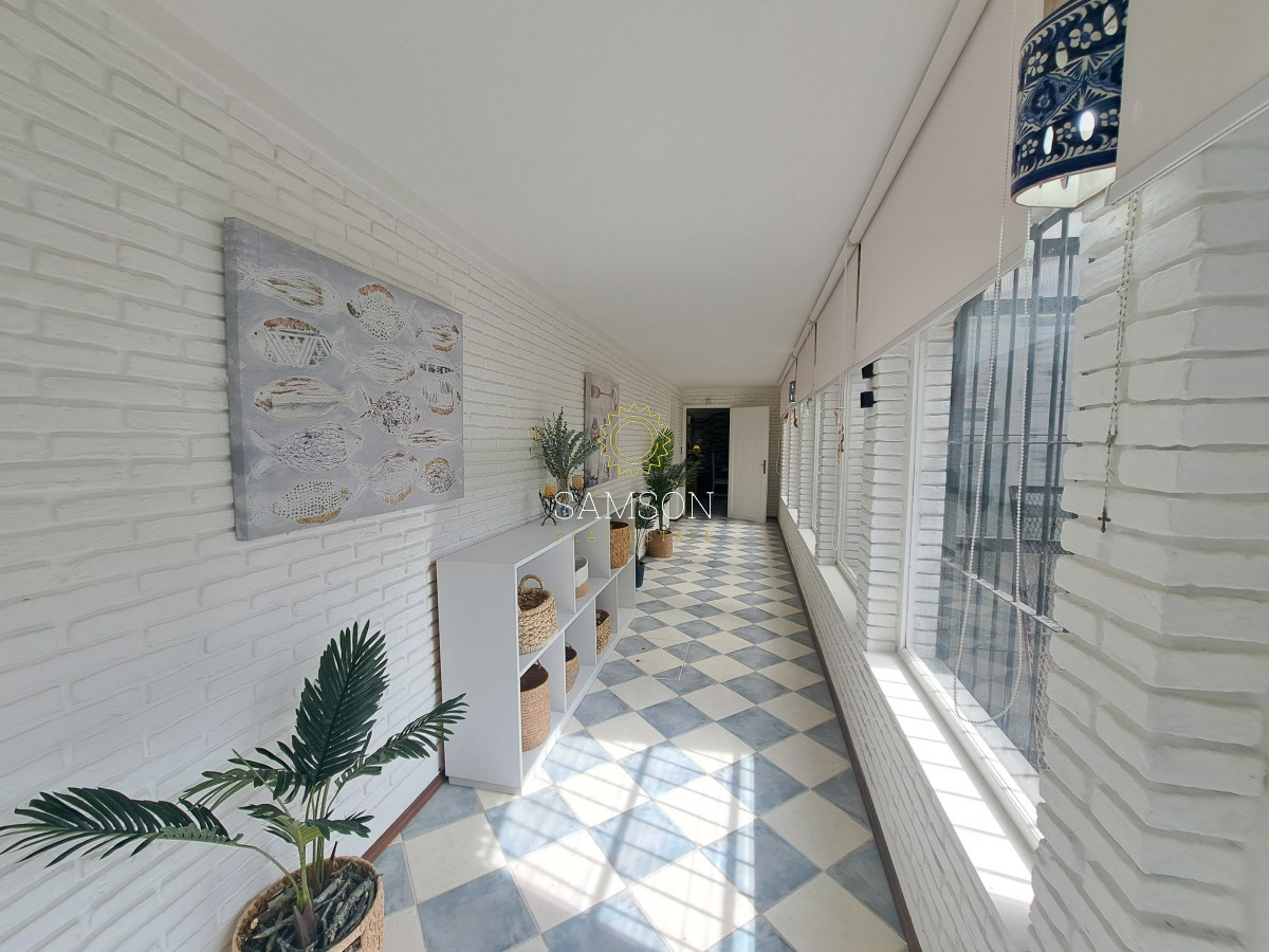 Casa ID.66788 - Casa con piscina en alquiler  4 dormitorios Playa Mansa - Punta del Este