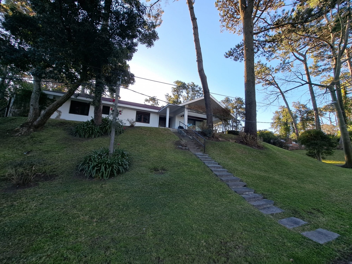 Casa ID.66386 - Casa en venta de 4 Dormitorios y 3 Baños en San Rafael