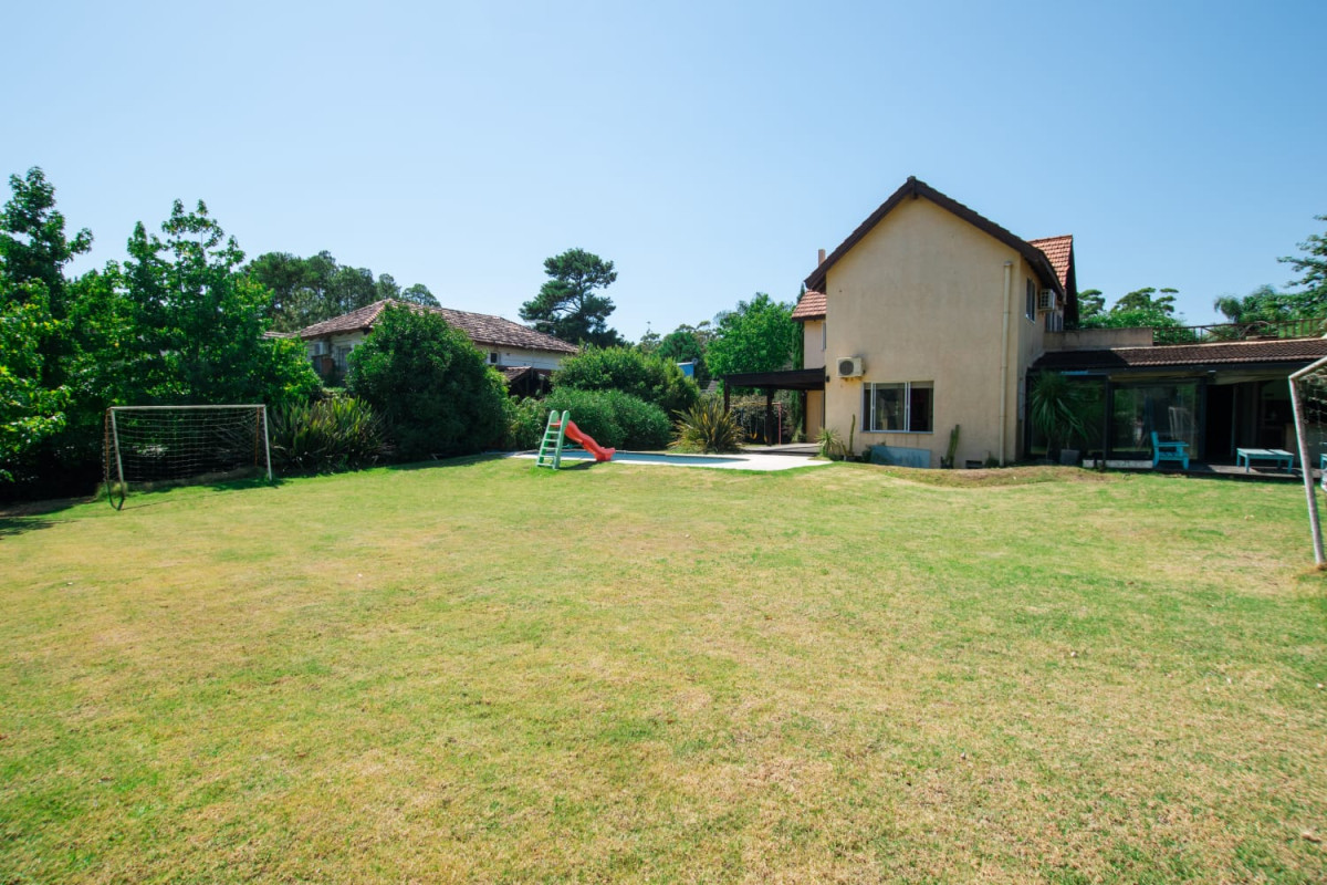 Casa ID.65964 - Venta casa 3 dormitorios con piscina en barrio privado Quintas del bosque 