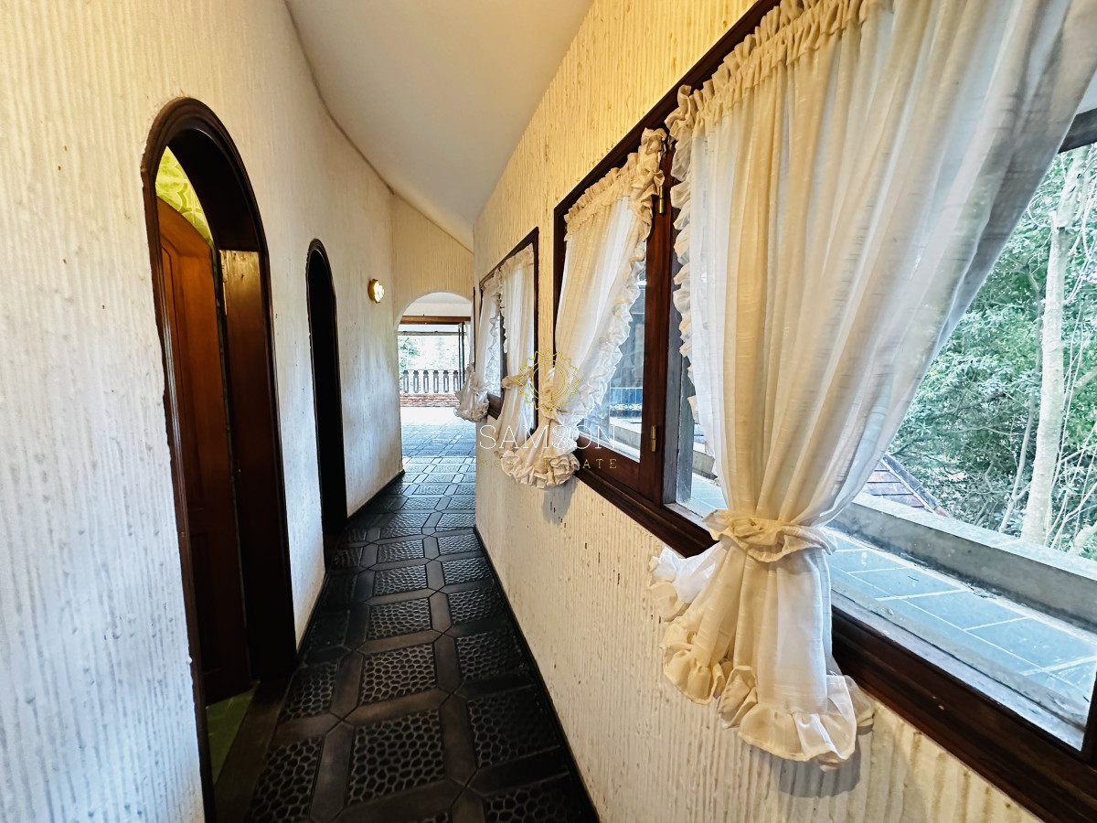 Casa ID.66957 - Casa en venta 4 dormitorios en  Lugano Punta del Este