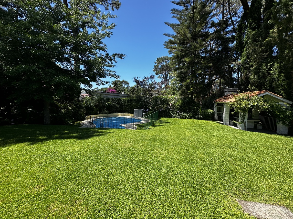 Casa ID.60093 - CASA EN VENTA CON PISCINA 