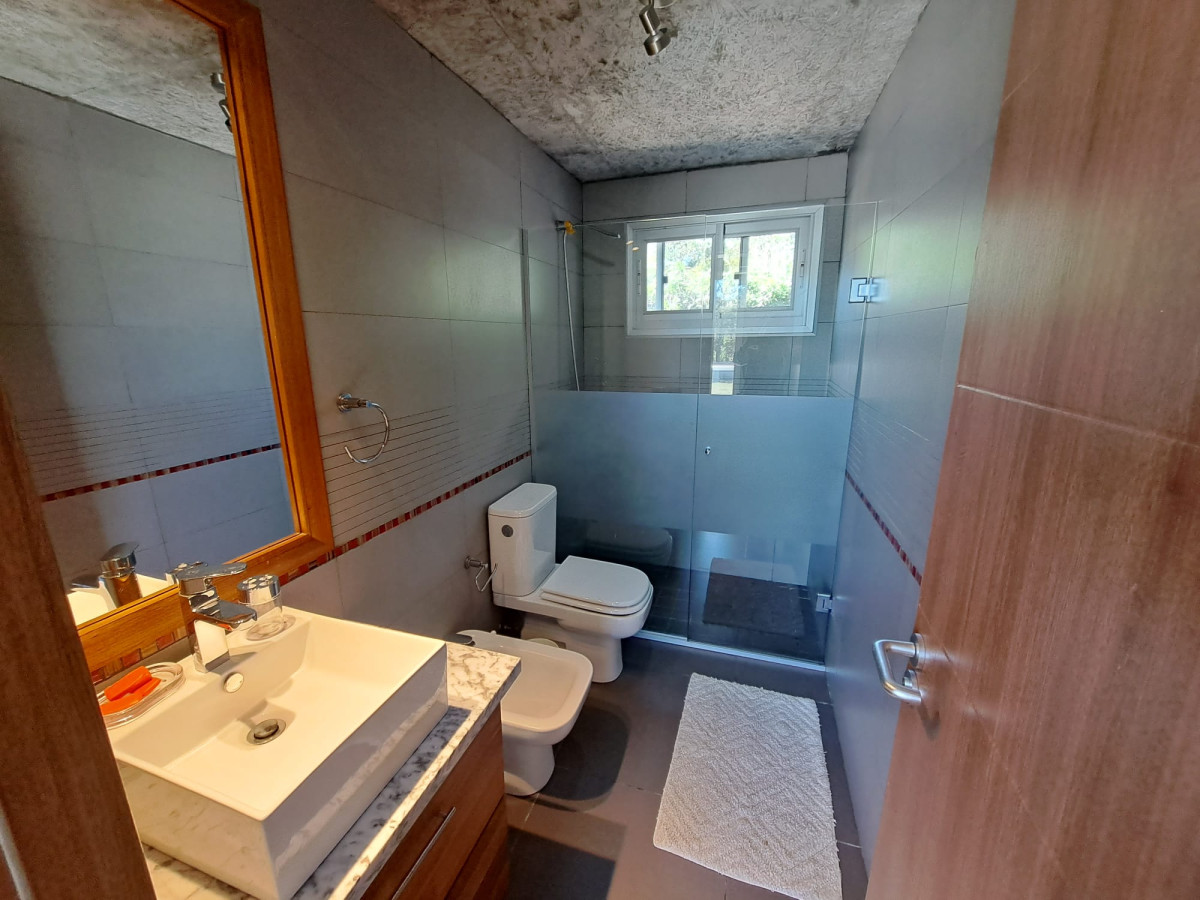 Casa ID.66482 - MODERNA CASA DE 4 DORMITORIOS EN BARRIO PRIVADO LA RESIDENCE, PUNTA DEL ESTE