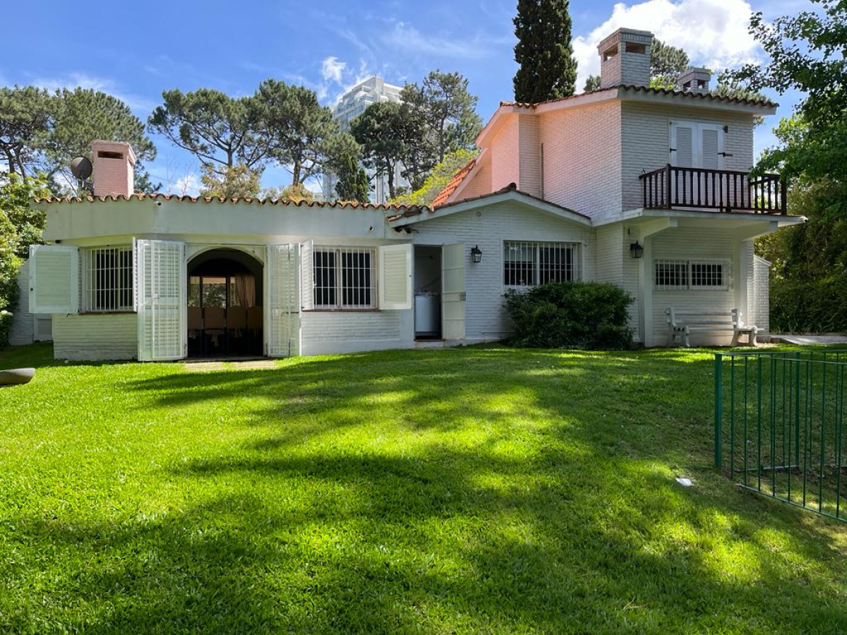 Casa ID.60093 - CASA EN VENTA CON PISCINA 
