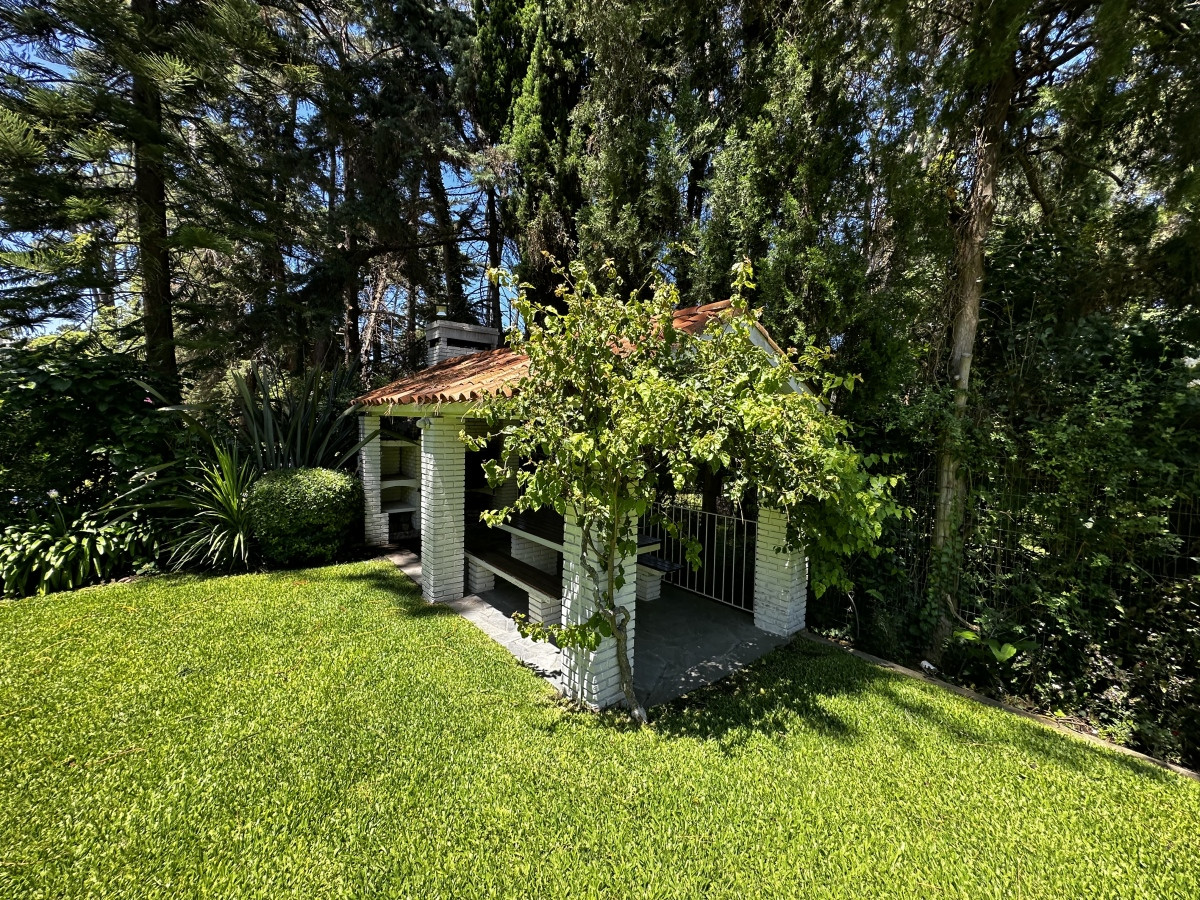 Casa ID.60093 - CASA EN VENTA CON PISCINA 