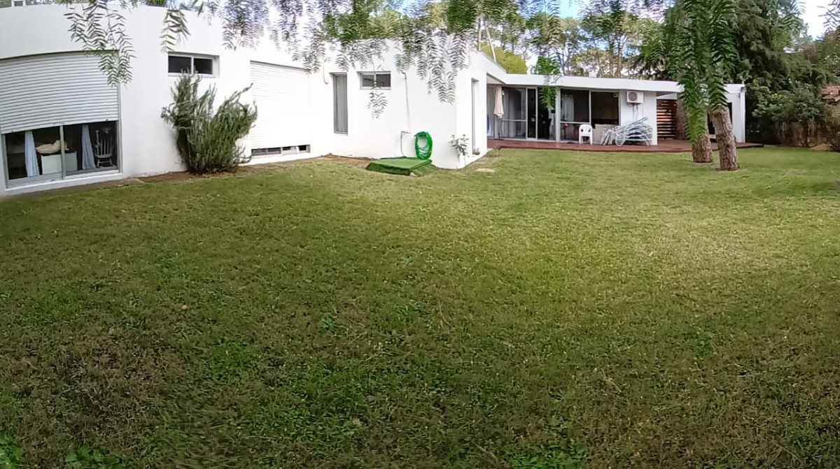 Casa ID.61185 - Venta de Casa de 3 dormitorios, Parada 10 de Playa Brava, en San Rafael, Punta del Este