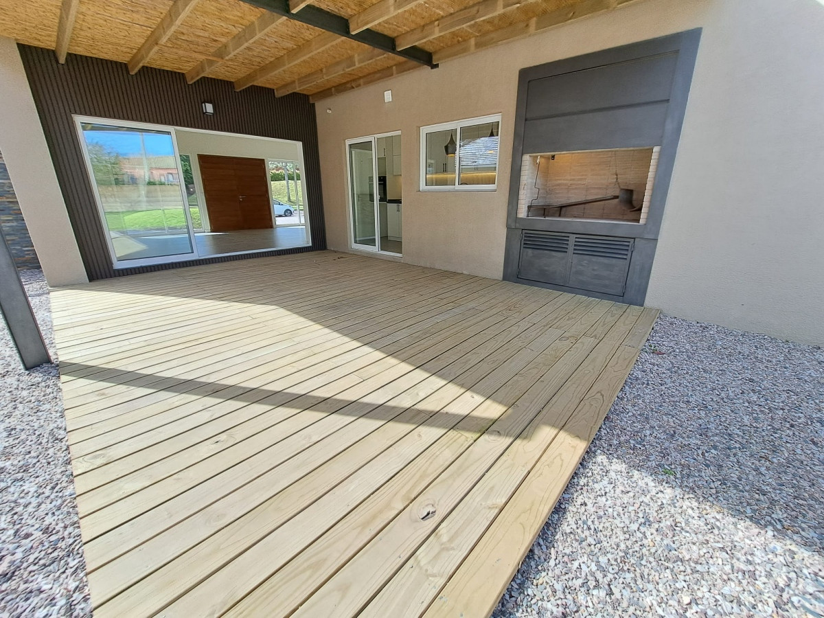 Casa ID.66431 - Casa Moderna en venta barrio Golf  Punta del Este