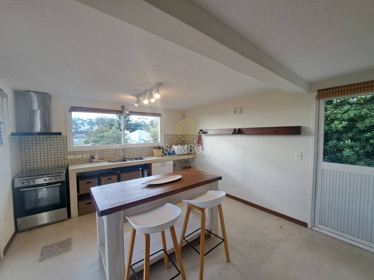 Casa ID.66989 - Casa Moderna en venta a pasos del mar en Playa Solanas Punta ballena uruguay