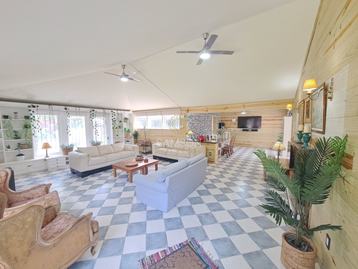 Casa ID.66788 - Casa con piscina en alquiler  4 dormitorios Playa Mansa - Punta del Este