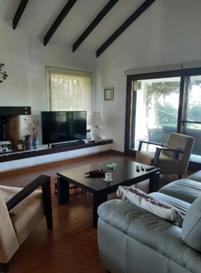 Casa ID.66386 - Casa en venta de 4 Dormitorios y 3 Baños en San Rafael