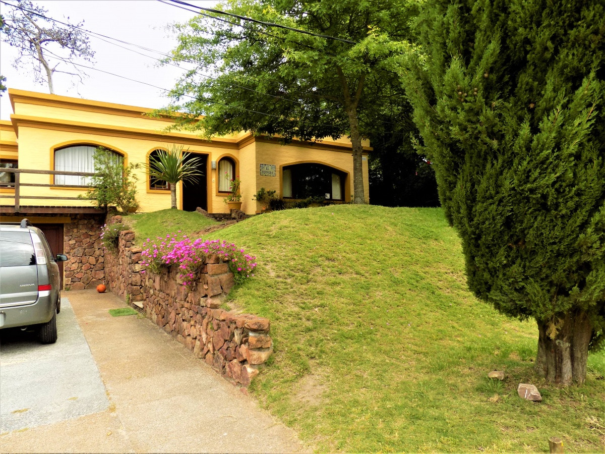 Casa ID.120 - Oportunidad en venta casa con piscina 