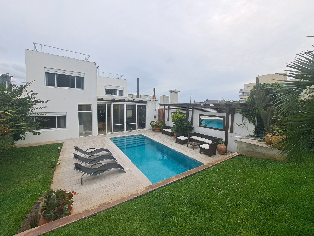 Casa ID.66048 - Casa en Venta frente al mar