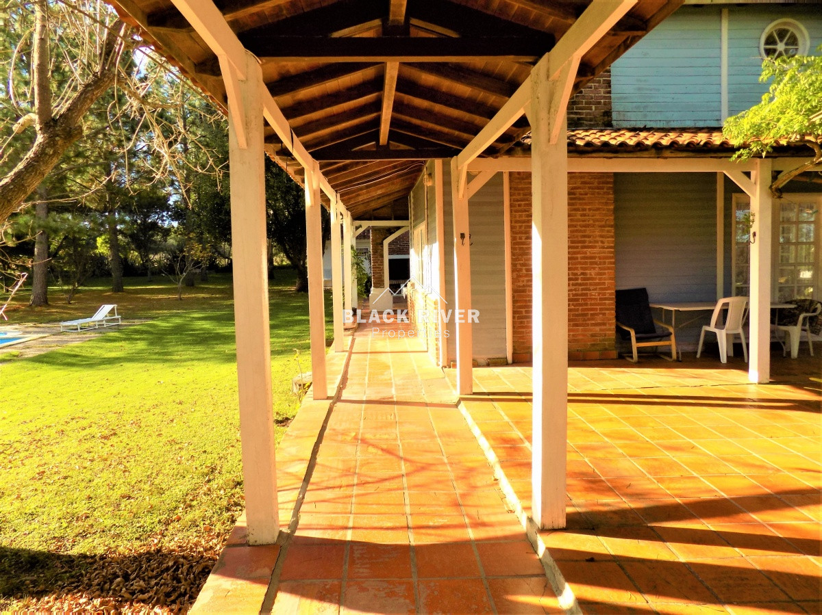 Chacra ID.27 - Venta Chacra 5 dormitorios Punta ballena, Maldonado