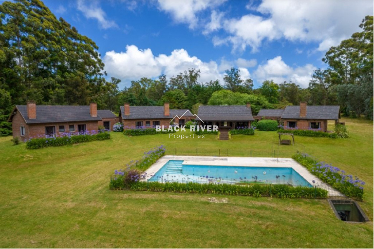 Chacra ID.65212 - Venta de Chacra 6 dormitorios en Punta Ballena, la Pataia Maldonado