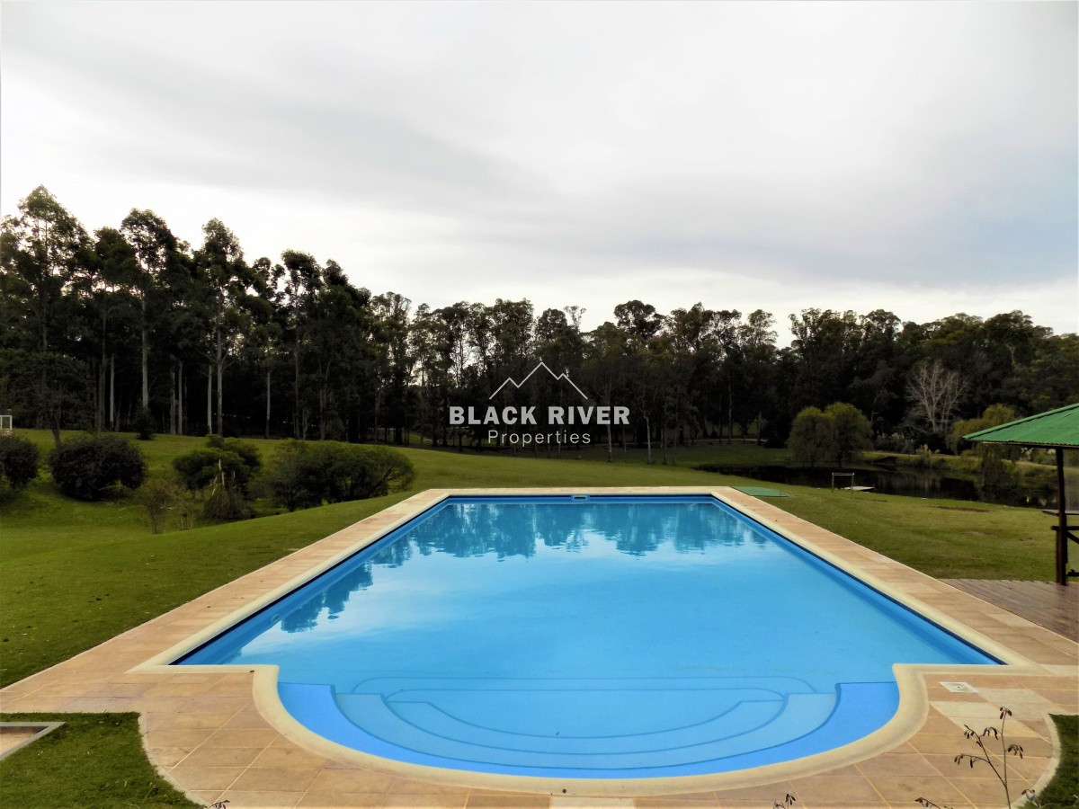 Chacra ID.28 - venta de chacra Marítimo de 4 dormitorios punta ballena maldonado