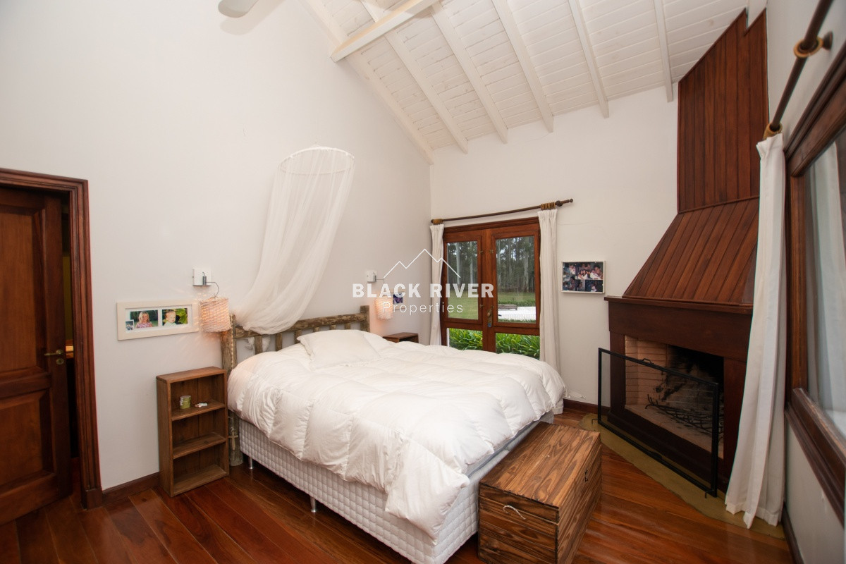 Chacra ID.65212 - Venta de Chacra 6 dormitorios en Punta Ballena, la Pataia Maldonado