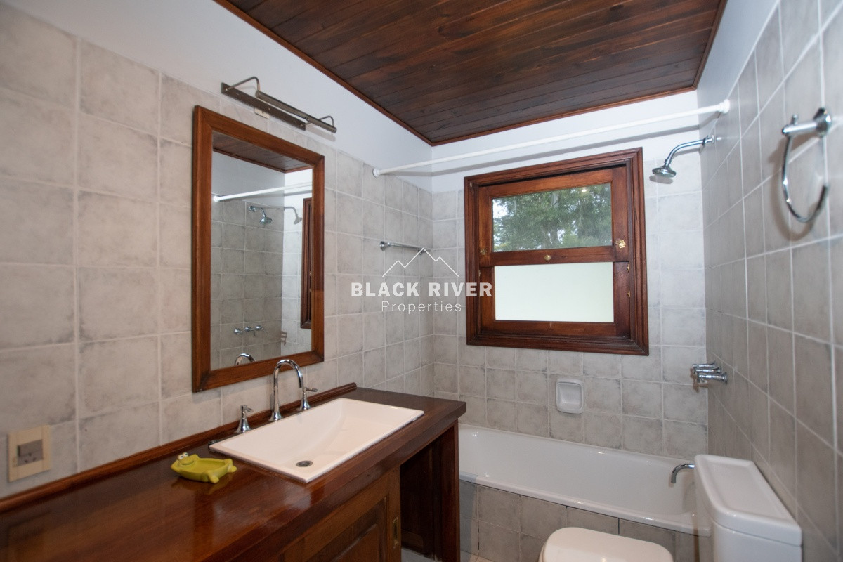 Chacra ID.65212 - Venta de Chacra 6 dormitorios en Punta Ballena, la Pataia Maldonado