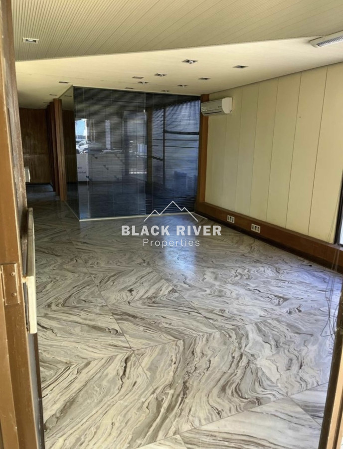Local Comercial ID.66624 - ALQUILER LOCAL EN PENINSULA, PUNTA DEL ESTE 