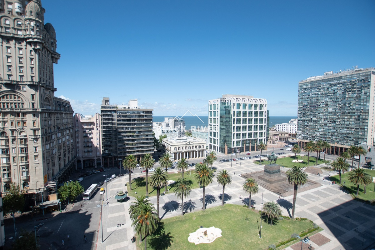 Local Comercial ID.65107 - Oficina en alquiler centro de Montevideo  