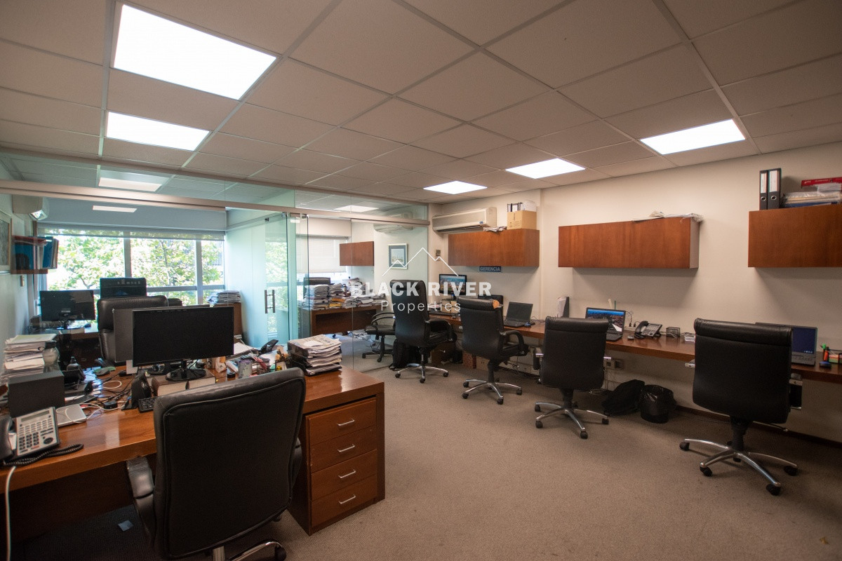 Local Comercial ID.65268 - Venta o Alquiler Oficina Torre De Los Profesionales Montevideo