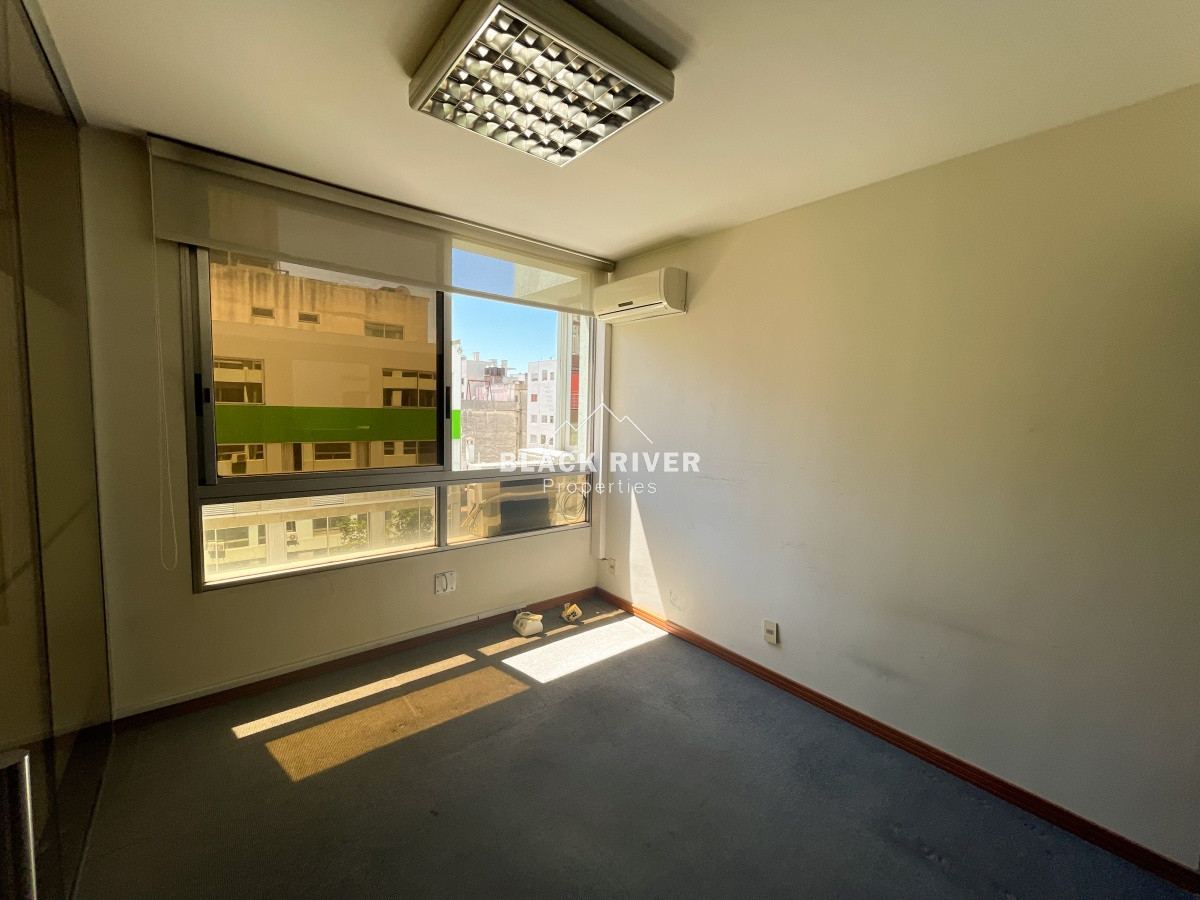 Local Comercial ID.65113 - Oficina en alquiler Centro 