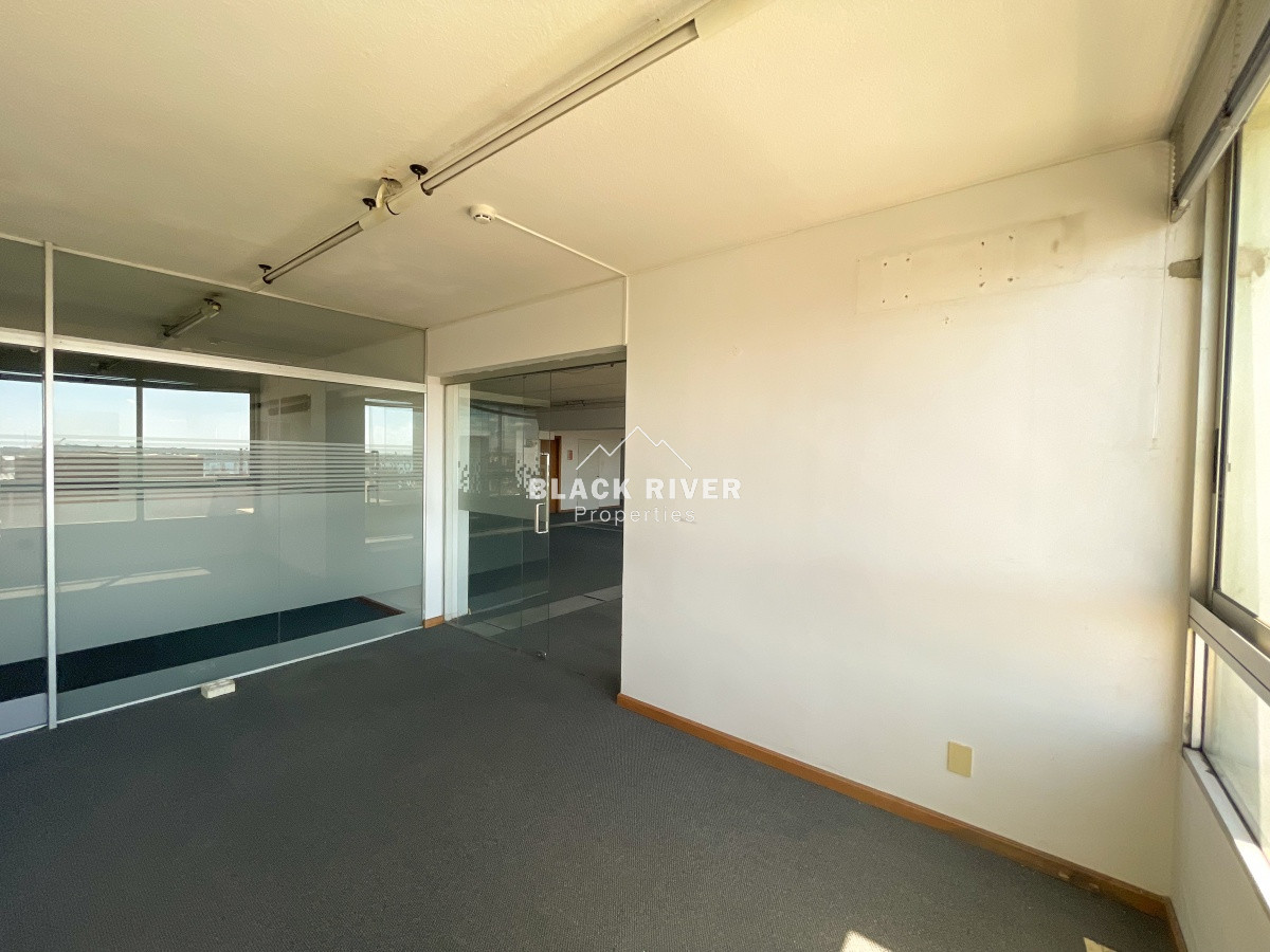 Local Comercial ID.65105 - Oficinas en alquiler centro de Montevideo  