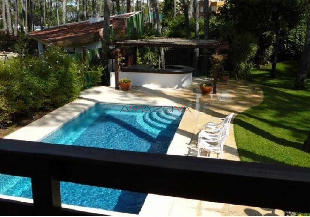 Casa ID.4923 - Casa en Mansa, 4 dormitorios piscina climatizada 