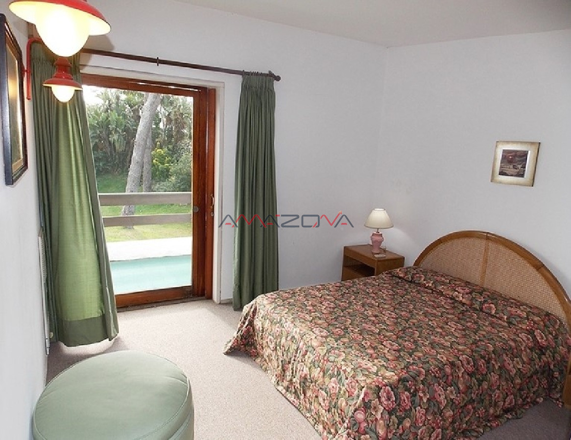 Casa ID.4923 - Casa en Mansa, 4 dormitorios piscina climatizada 