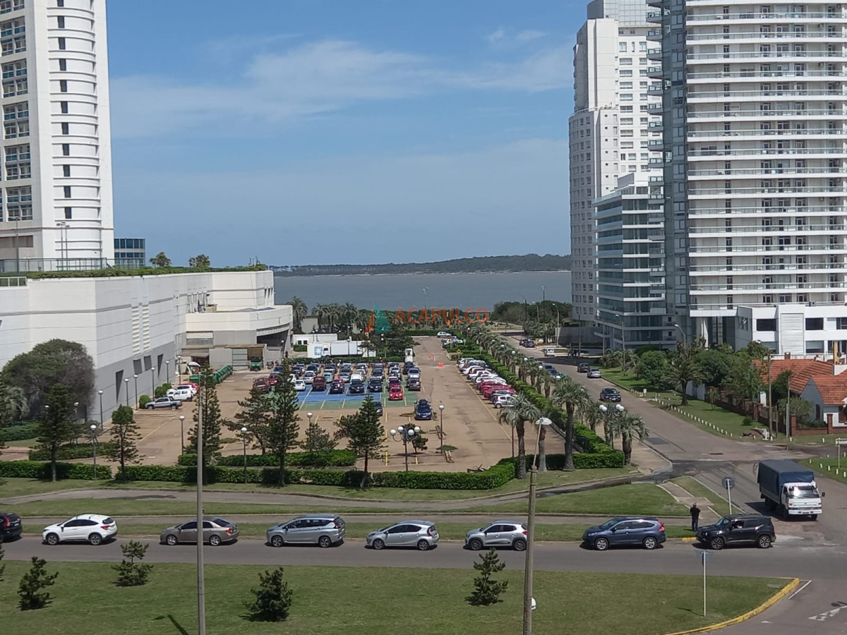 Apartamento en Mansa - Alquiler de Verano - 2 dormitorios y medio - Parrillero propio vista al mar - ACP1422A