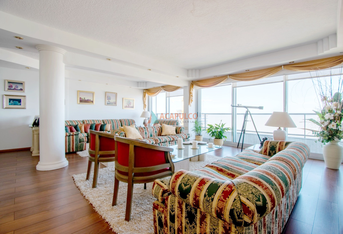 Venta apartamento 4 dormitorios, 4 baños, parrillero, 2 garajes,  vista al MAR - ACP6317A