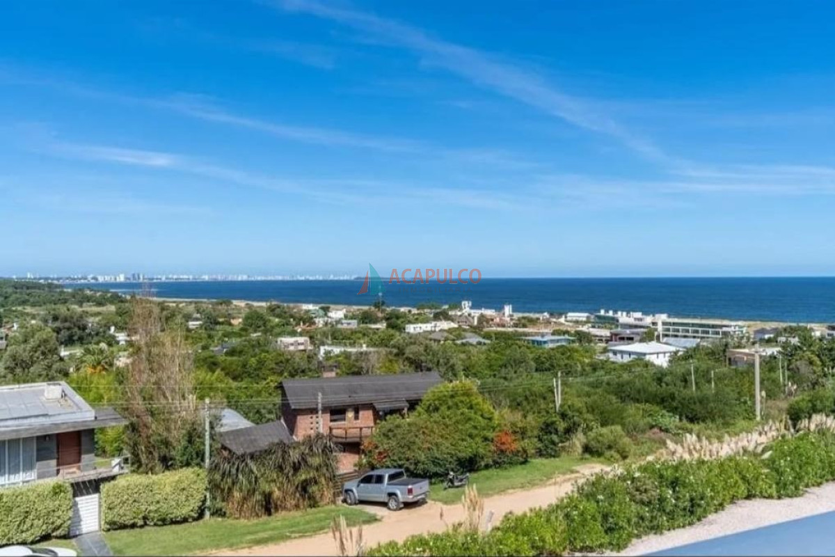 Venta de apartamento 2 dormitorios en suite y terraza con jacuzzi- Punta Ballena - ACP4384A