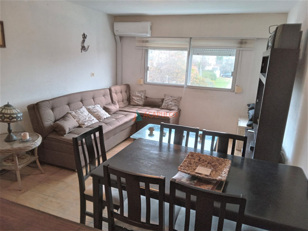 Apartamento en alquiler en Aidy Grill Punta del Este - ACP700A