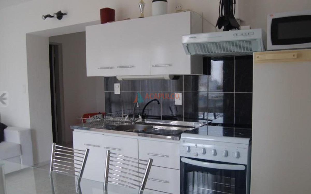 A METROS DEL MAR- 2 DORMITORIO, 2 BAÑO, LIVING COMEDOR, COCINA, TERRAZA  - ACP1024A