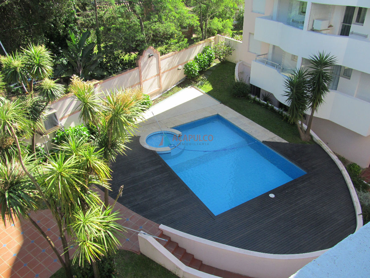 Apartamento en Mansa a 300 Mts del Mar - 3 DORMITORIOS  - Punta del Este - ACP1101A
