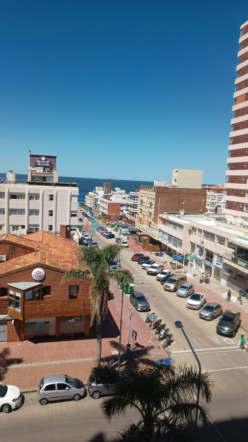 Apartamento en torre de categoría en Península - ACP1361A