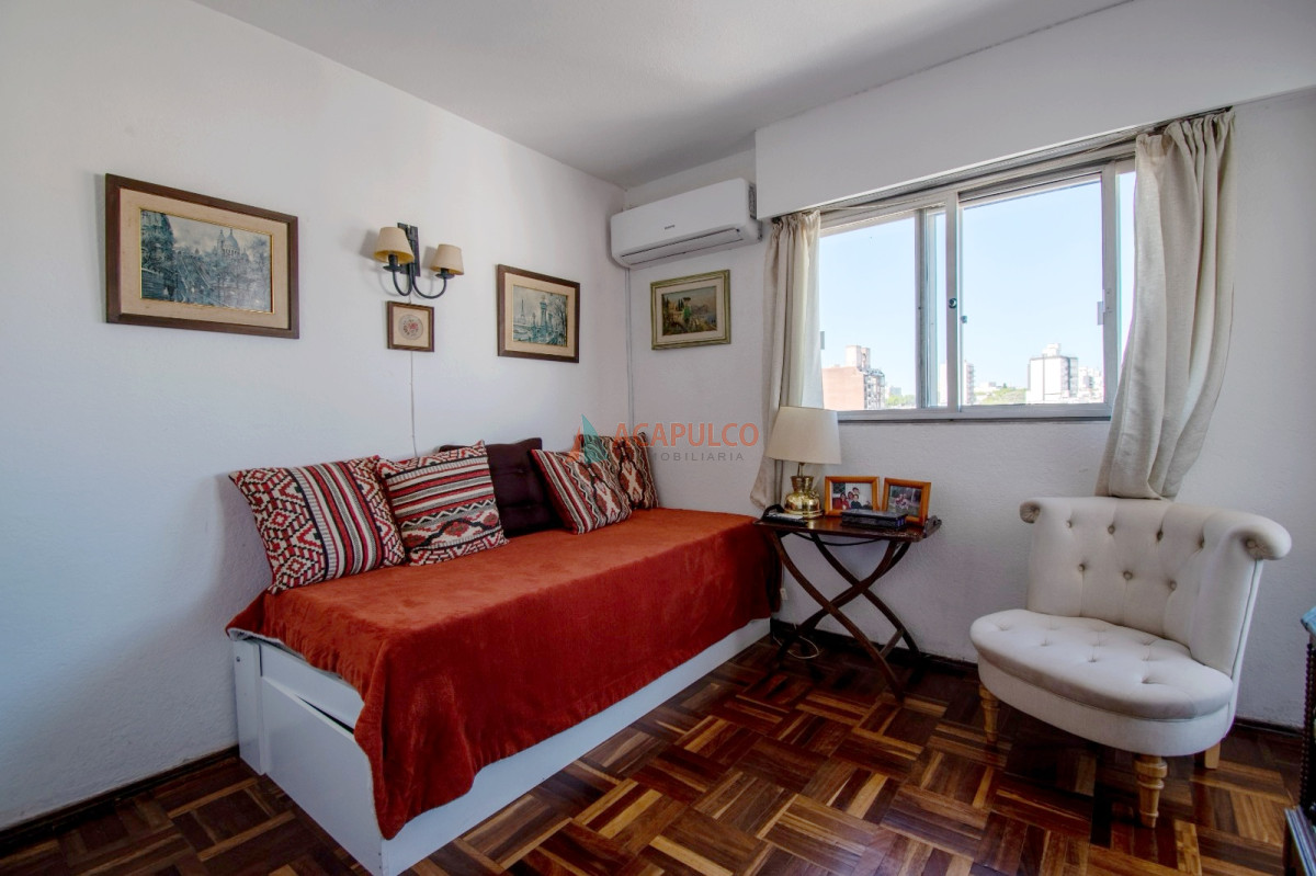 Apartamento ID.6299 - Venta apartamento 3 dormitorios, 2 baños y cochera en Pocitos Nuevo