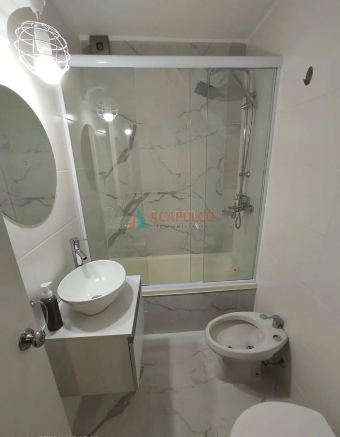 Apartamento ID.6179 - Apartamento en venta, 2 dormitorios frente al mar - Punta del Este 