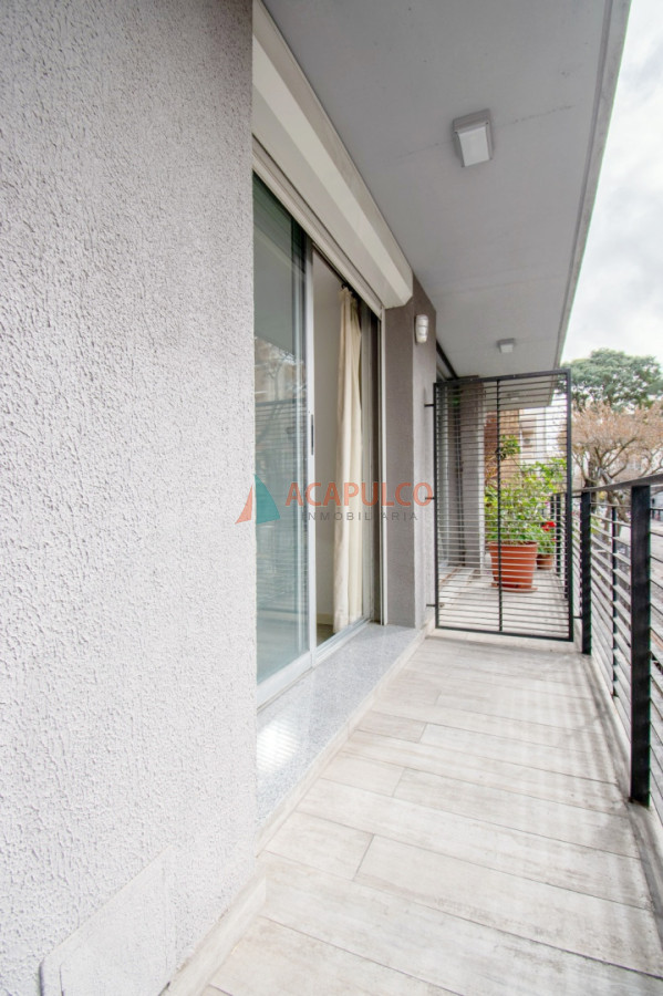 Apartamento ID.6472 - Alquiler apartamento 1 doritorio en Pocitos a metros de la Rambla 