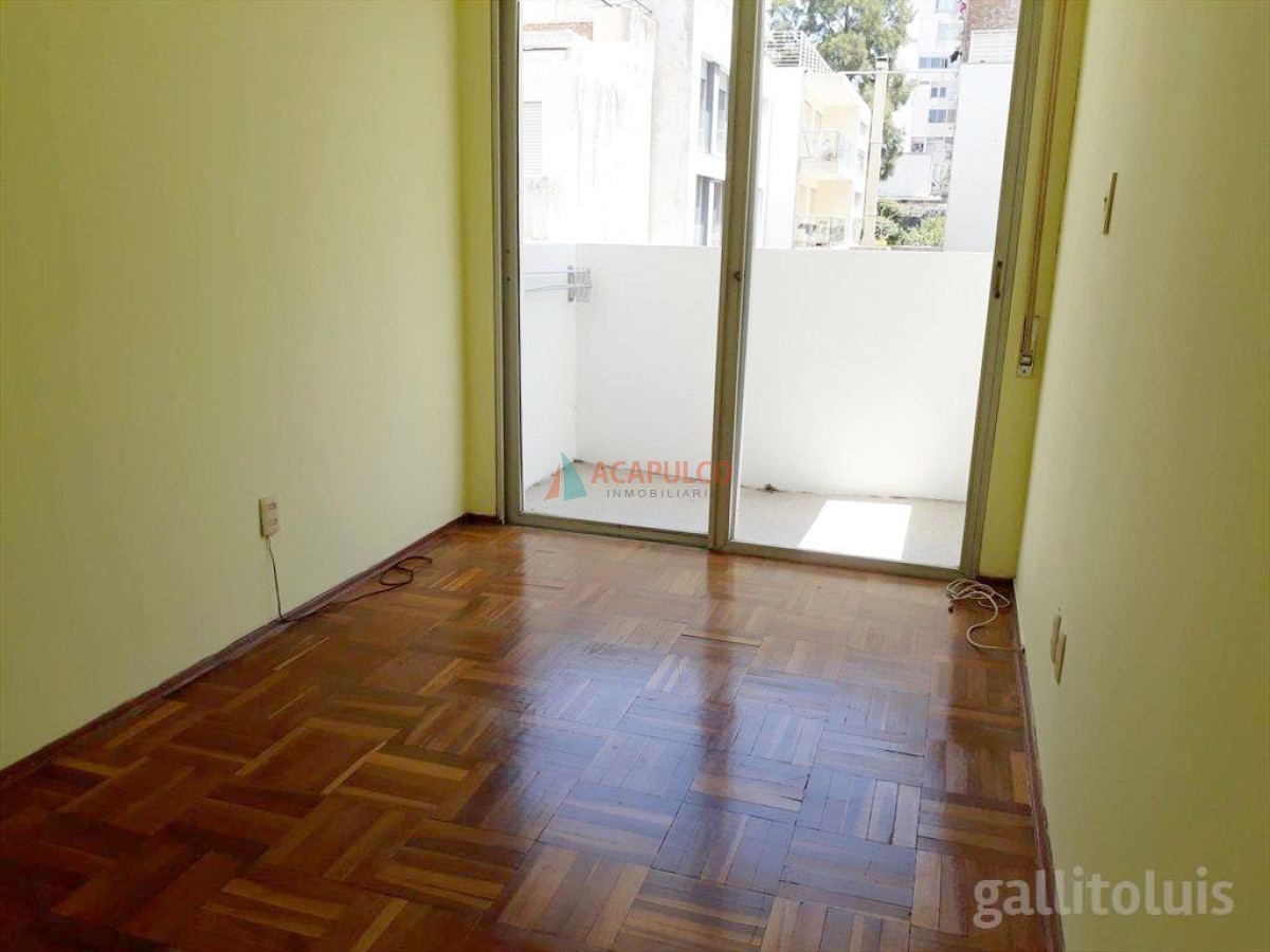 Apartamento Ref.6087/Venta-apartamento-2-dormitorios-cochera-Pocitos - Venta apartamento 2 dormitorios cochera Pocitos