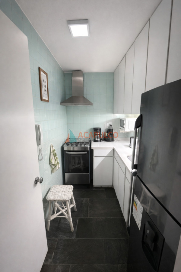 Apartamento ID.6179 - Apartamento en venta, 2 dormitorios frente al mar - Punta del Este 