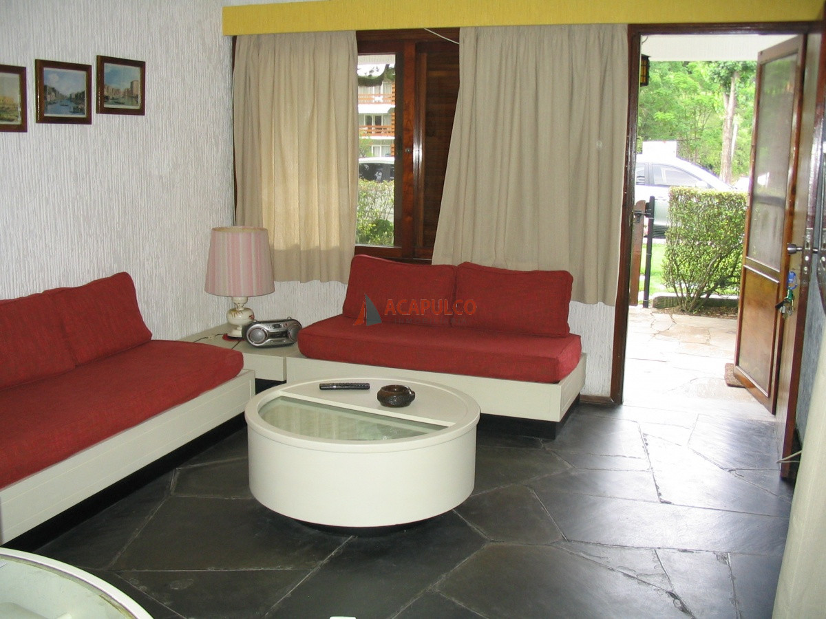 Apartamento Ref.3429/ROSSEVELT-APTO-TIPO-DUPLEX-PB-CON-PARRILLERO-PROPIO- - ROSSEVELT APTO TIPO DUPLEX PB CON PARRILLERO PROPIO 