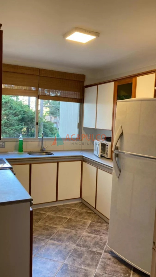 Apartamento Ref.4598/Apartamento-en-venta-de-2-dormitorios-sobre-Roosevelt,-zona-Cantegril - Apartamento en venta de 2 dormitorios sobre Roosevelt, zona Cantegril