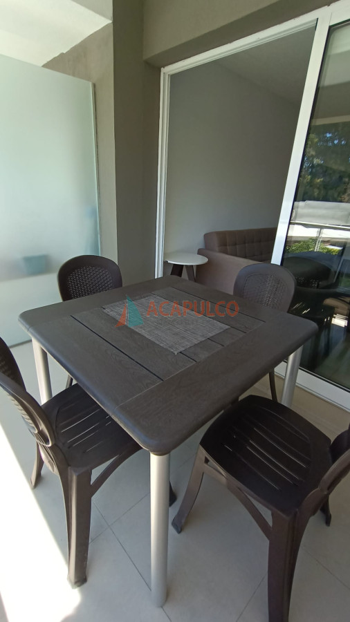 Apartamento Ref.1345/Venta--Punta-del-Este--2-Dormitorios- -Terraza-Propia-con-Parrillero-y-Piscina - Venta  Punta del Este  2 Dormitorios + Terraza Propia con Parrillero y Piscina