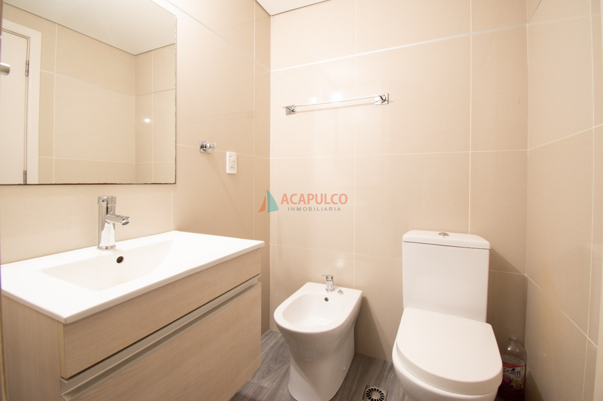 Apartamento ID.6472 - Alquiler apartamento 1 doritorio en Pocitos a metros de la Rambla 