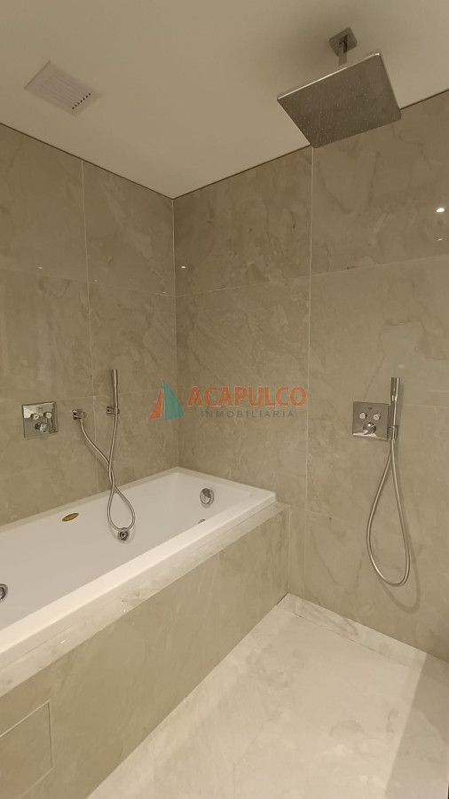 Apartamento Ref.4511/Venta-y-alquiler-de-temporada---1-dormitorio,-2-baños.-Torre-Trump,-edificio-de-categoría - Venta y alquiler de temporada - 1 dormitorio, 2 baños. Torre Trump, edificio de categoría