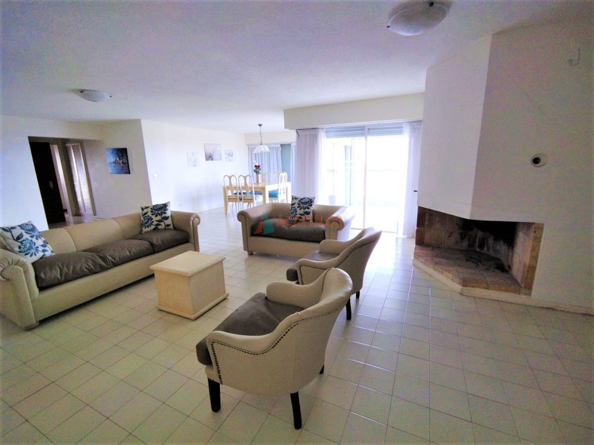 Apartamento Ref.4241/Venta-Apartamento-3-Dormitorios---Punta-del-Este - Venta Apartamento 3 Dormitorios - Punta del Este
