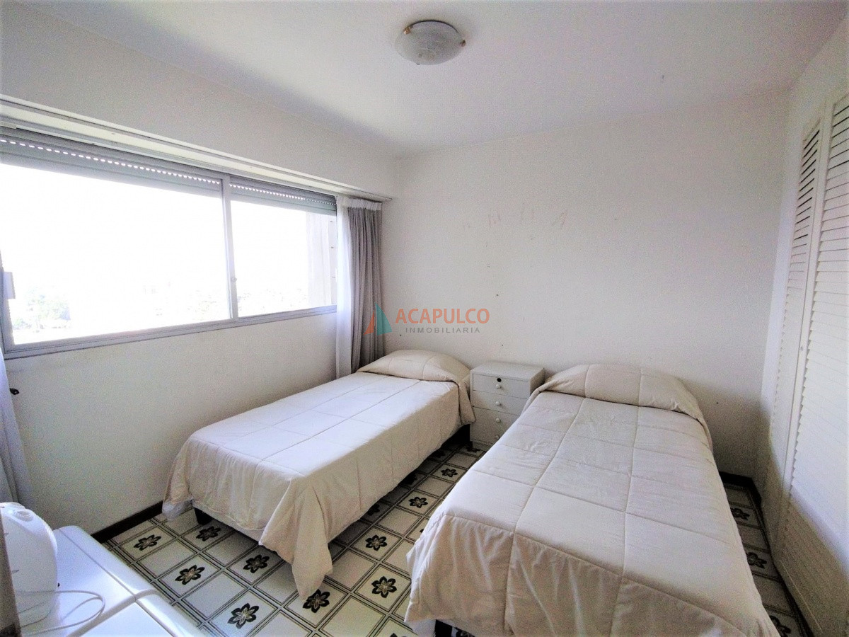 Apartamento Ref.4241/Venta-Apartamento-3-Dormitorios---Punta-del-Este - Venta Apartamento 3 Dormitorios - Punta del Este