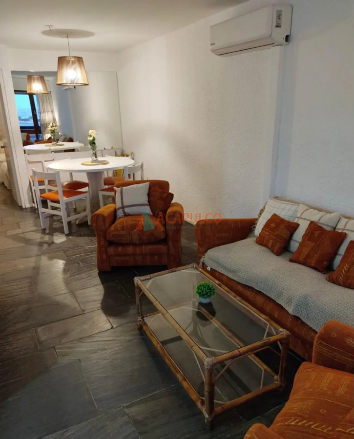 Apartamento ID.6179 - Apartamento en venta, 2 dormitorios frente al mar - Punta del Este 