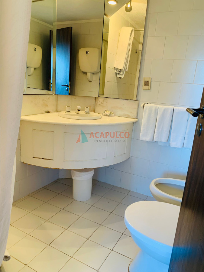 Apartamento Ref.4572/Roosevelt---Punta-del-Este---Apartamento-en-venta-de-2-dormitorios-y-2-baños-completos---Con-cochera - Roosevelt - Punta del Este - Apartamento en venta de 2 dormitorios y 2 baños completos - Con cochera