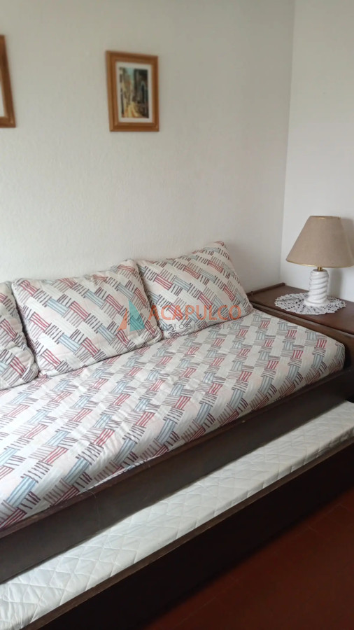 Apartamento Ref.6189/Península---Punta-del-Este---Apartamento-en-alquiler-de-2-dormitorios-y-1-baño-completos---Con-cochera - Península - Punta del Este - Apartamento en alquiler de 2 dormitorios y 1 baño completos - Con cochera